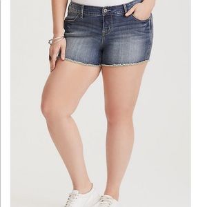 Torrid size 26 Jean shorts bnwt super cute